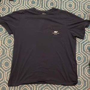 Vineyard Vines T shirt